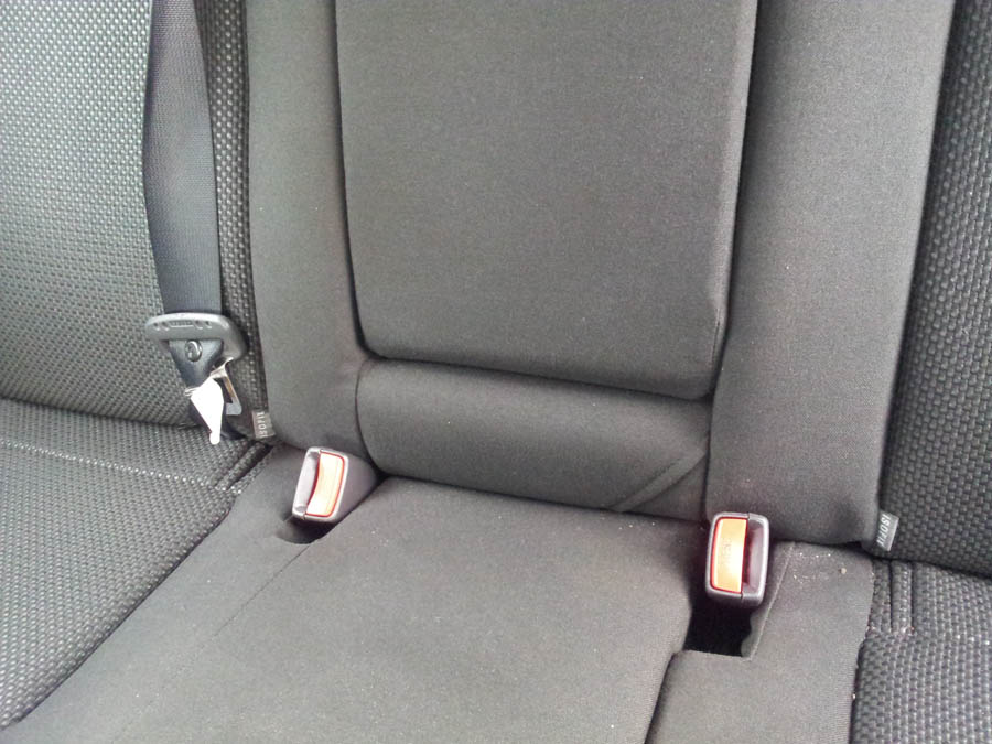 Toyota Avensis T3-X seat-belt-anchor